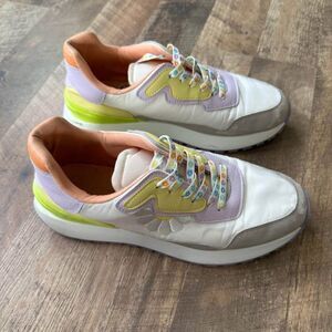 Call it Spring White Flower Sneakers 9